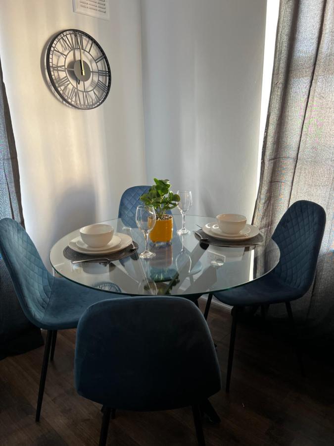 Dalston 1 Bedroom Flat London Bagian luar foto
